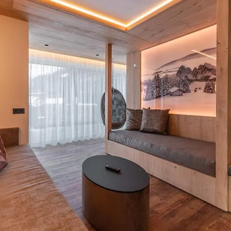 Отель Interski 4*